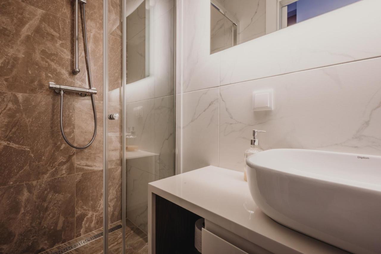 Zeus Design Apartments Wasserwelt Viena Exterior foto