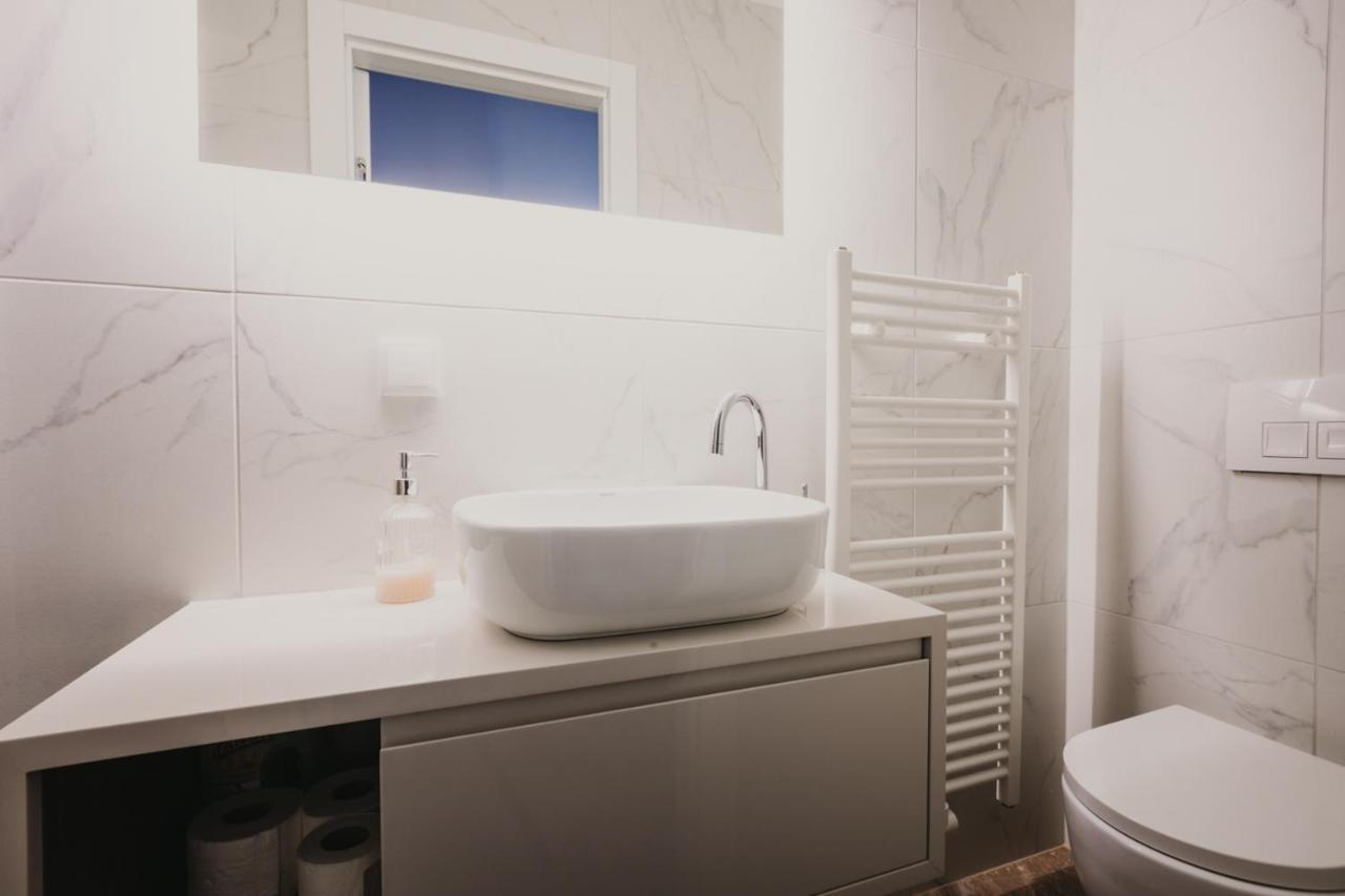 Zeus Design Apartments Wasserwelt Viena Exterior foto